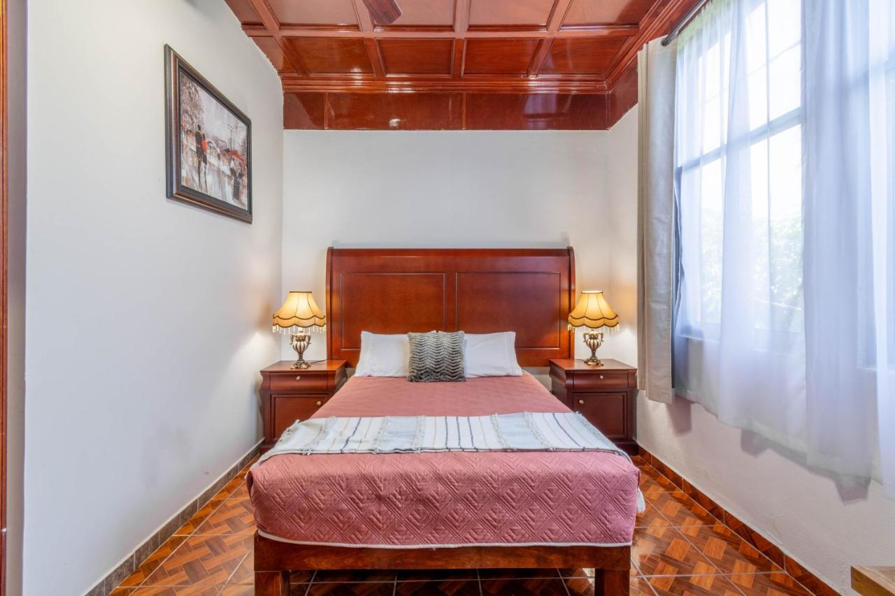 Hosteria Casa Marquez León de los Aldamas Extérieur photo
