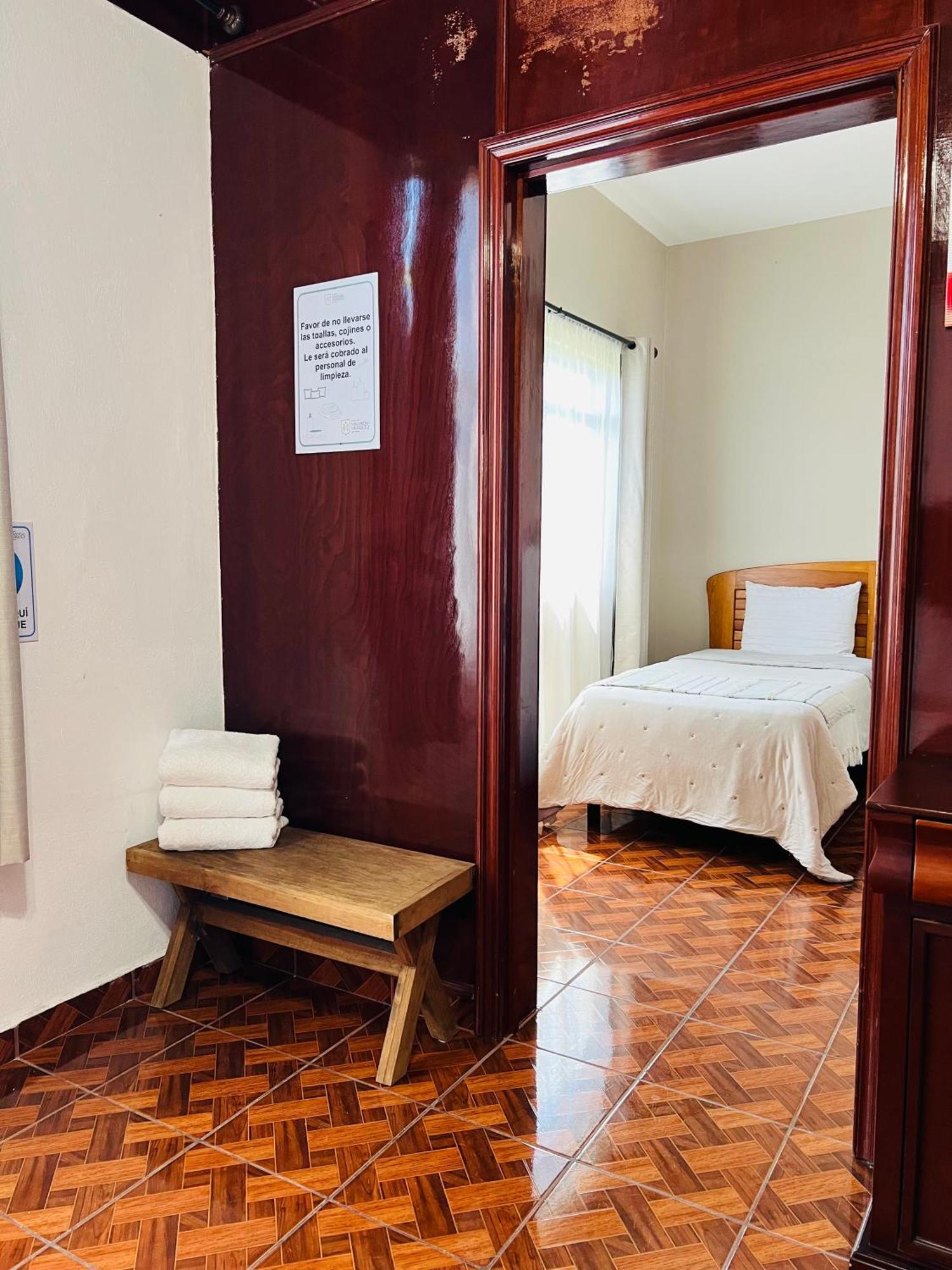 Hosteria Casa Marquez León de los Aldamas Extérieur photo